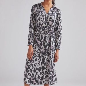 Anthropologie midi dress! Long sleeve and midi length , in perfect shape! 👍